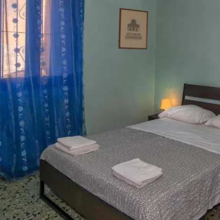 Maison Dei Miracoli Bed & Breakfast 2*
