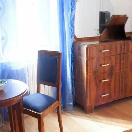 Maison Dei Miracoli Bed & Breakfast 2*