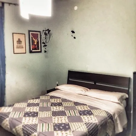 Maison Dei Miracoli Bed & Breakfast 2*