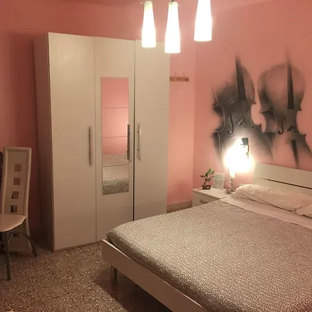 Bed & Breakfast Maison Dei Miracoli 2*
