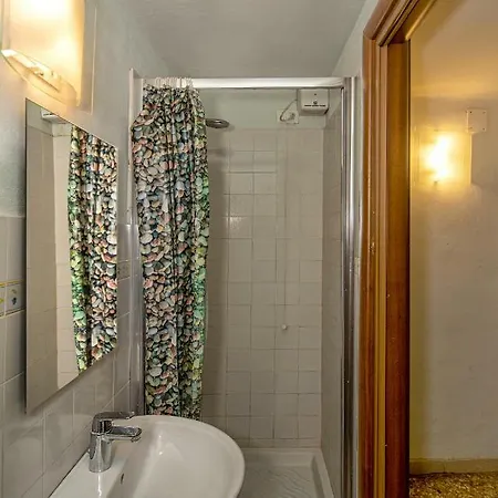 Bed & Breakfast Maison Dei Miracoli Pisa