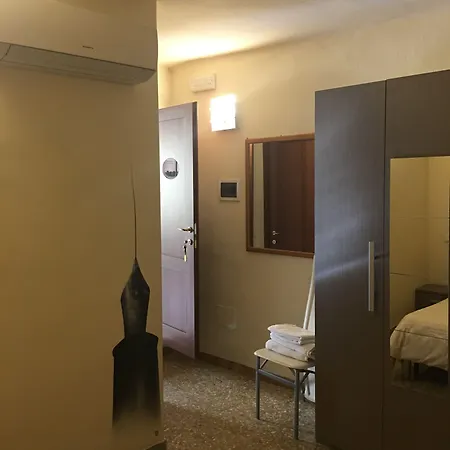 לינה וארוחת בוקר Maison Dei Miracoli 3*